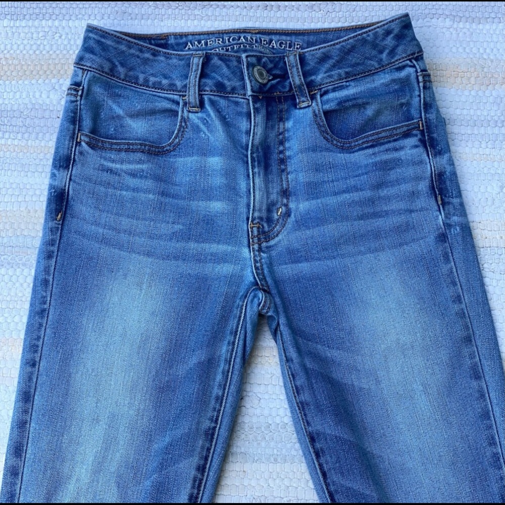 💜 3/$15 American Eagle Light Hi-Rise Jeggings